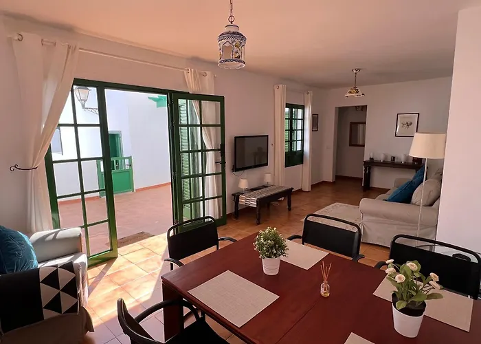 Sonrisa - Spacious Two Bedroom * Costa Teguise