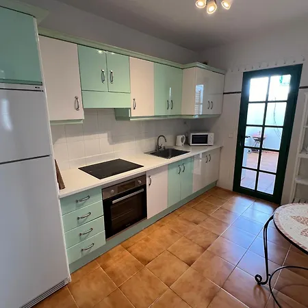 شقة Sonrisa - Spacious Two Bedroom كوستا تاغيسي